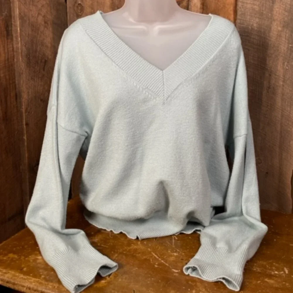 Philosophy Dusty Blue V-Neck Sweater - Size Medium - Picture 1 of 12